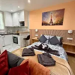 Apartmán Bright In Center Butte Aux Cailles Metro 7 & 14 *