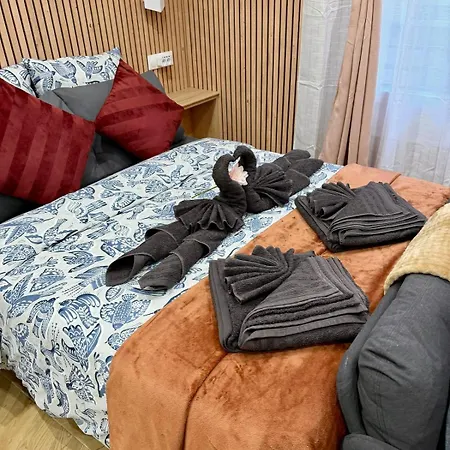 Bright In Center Butte Aux Cailles Metro 7 & 14