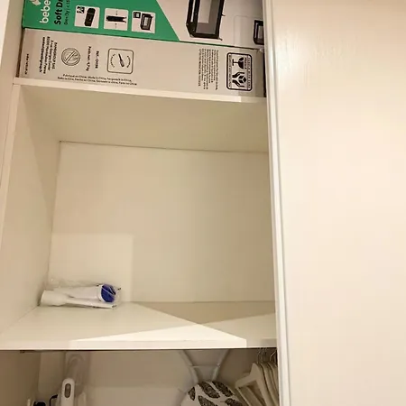 Bright In Center Butte Aux Cailles Metro 7 & 14 * パリ