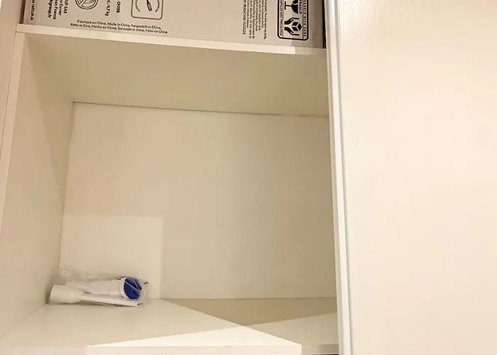 Bright In Center Butte Aux Cailles Metro 7 & 14 * パリ